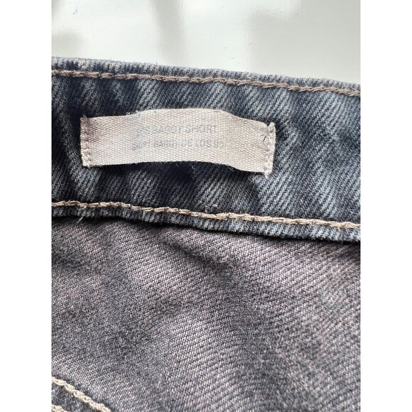 Universal Thread High-Waist Distressed Denim Shorts Button-Fly Closure Size 17 - Picture 8 of 10